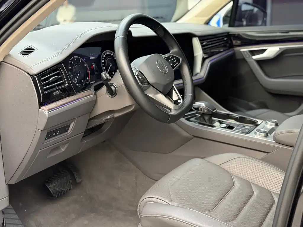 Volkswagen Touareg 2023 2.0TSI