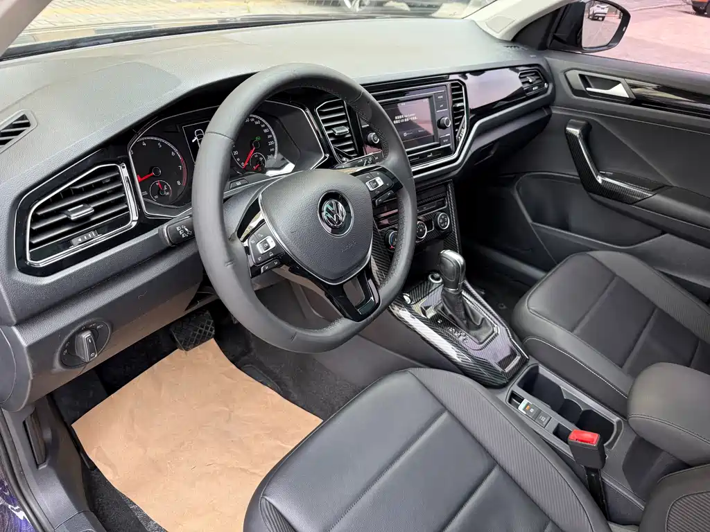 Volkswagen T-Roc 2018 280TSI DSG Comfort V