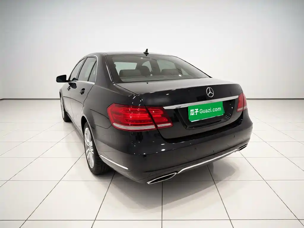Mercedes-Benz E-Class — миниатюра 4