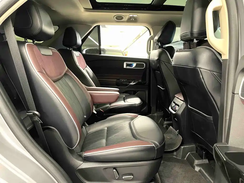 Ford Explorer — миниатюра 17