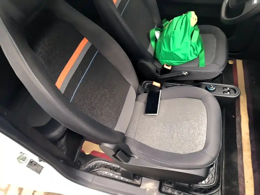 Wuling MINIEV — миниатюра 25