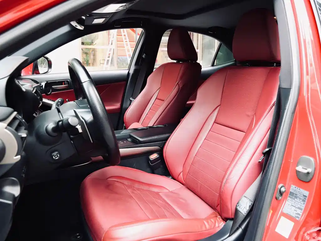 Lexus IS 2017 300 F SPORT
