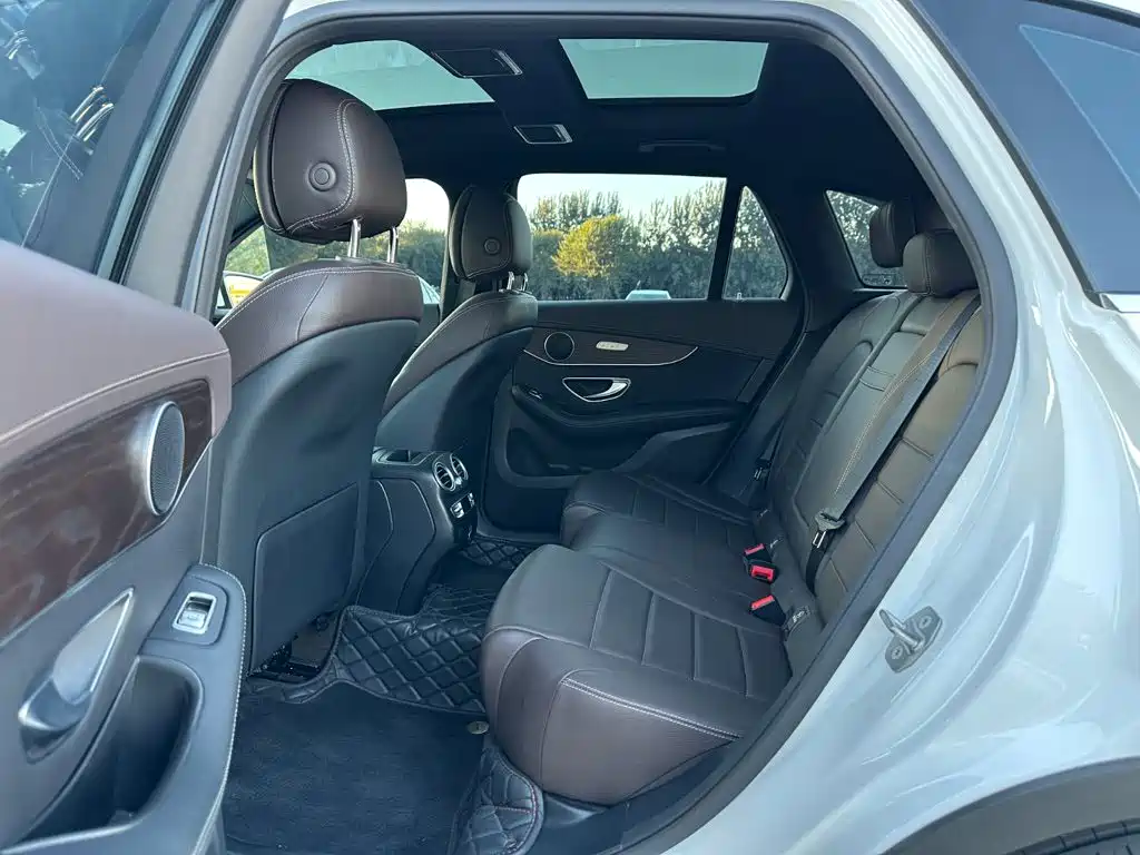 Mercedes-Benz GLC — миниатюра 9