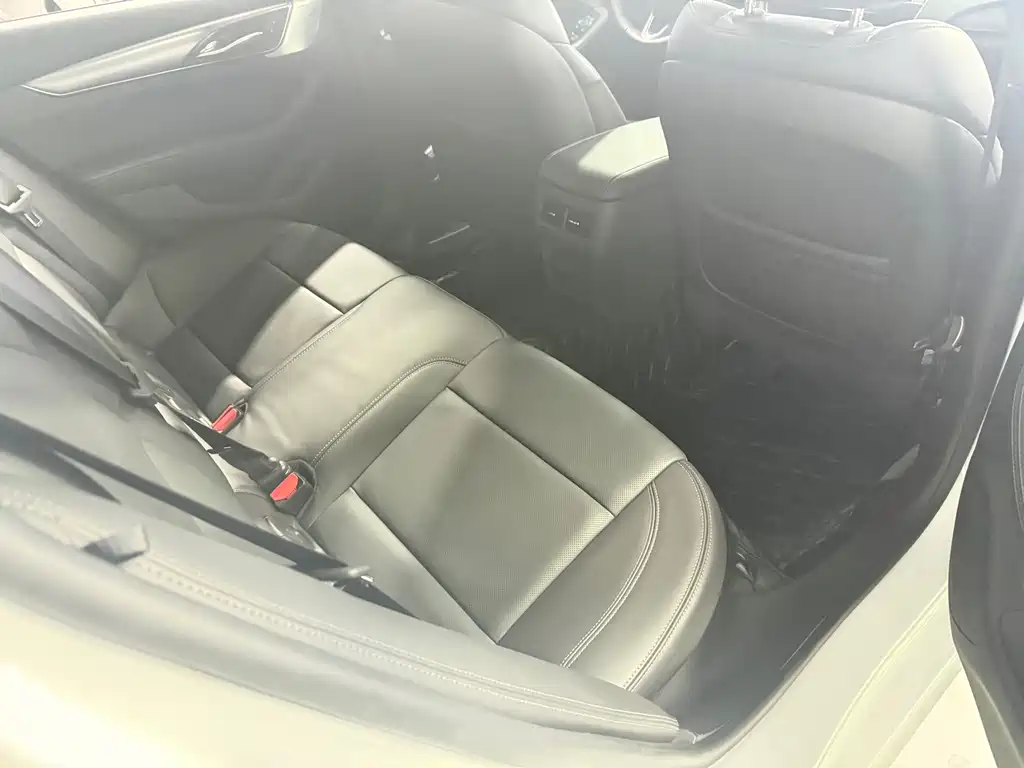Cadillac CT5 — миниатюра 5