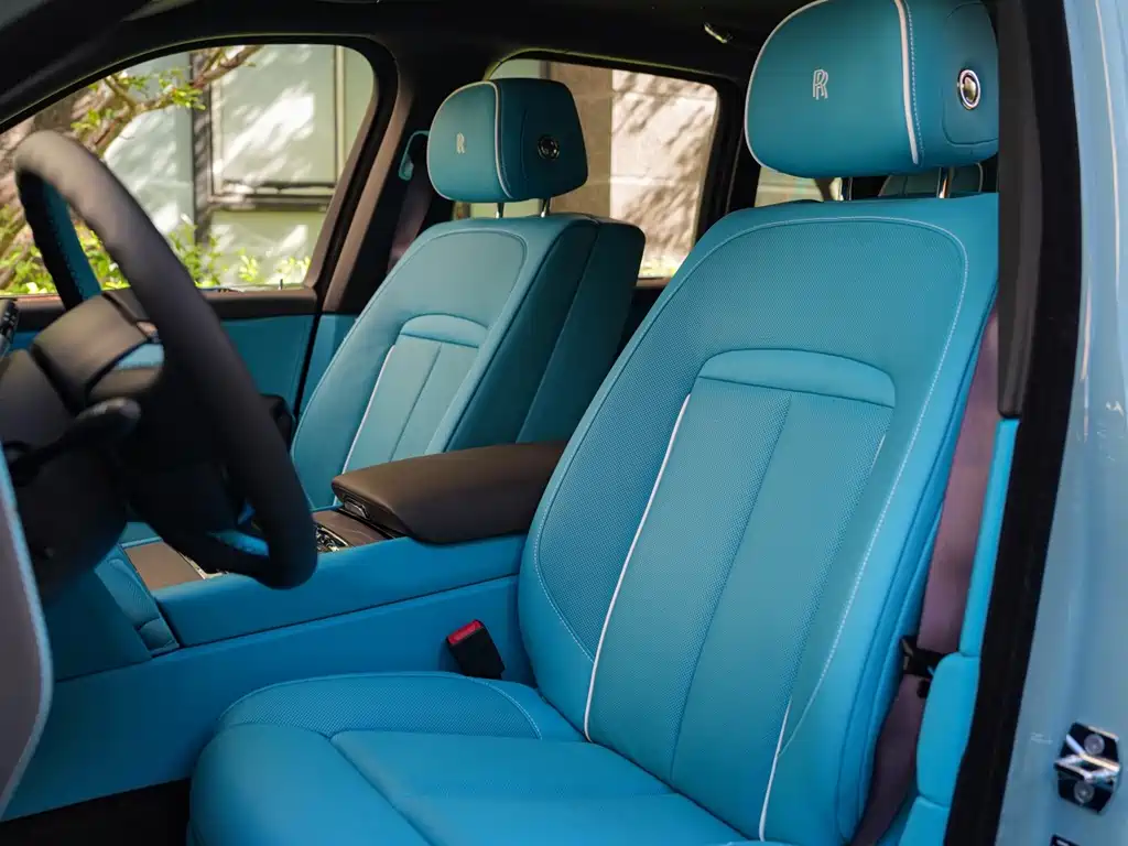 Rolls-Royce Cullinan — миниатюра 13