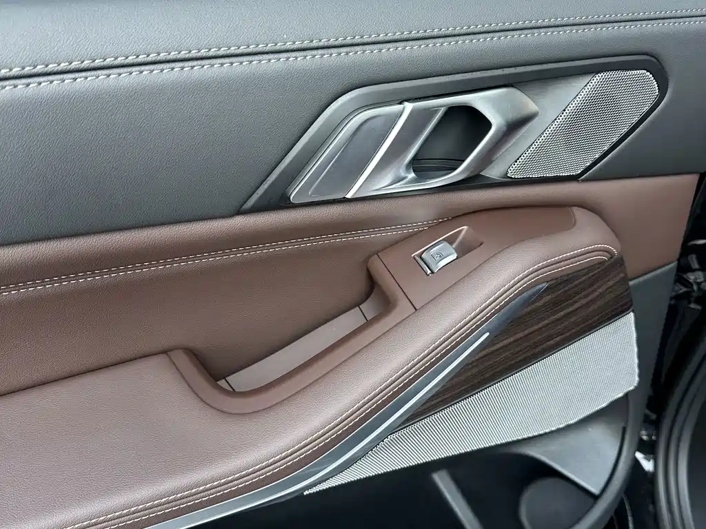BMW X5 — миниатюра 10