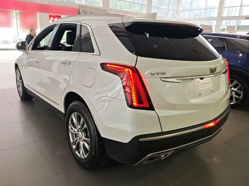 Cadillac XT5 — миниатюра 5