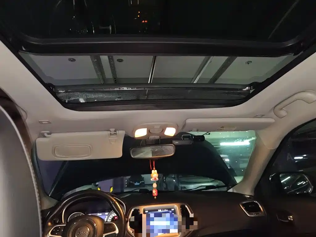 Jeep Compass — миниатюра 14