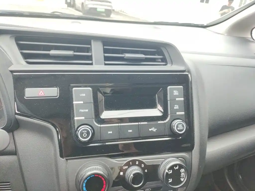 Honda Fit — миниатюра 9