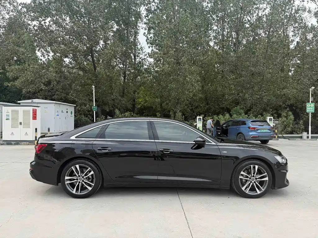 Audi A6L — миниатюра 9
