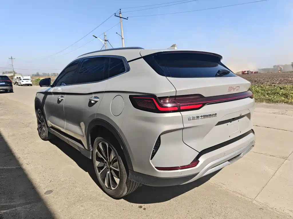 BYD PLUS New Energy — миниатюра 4