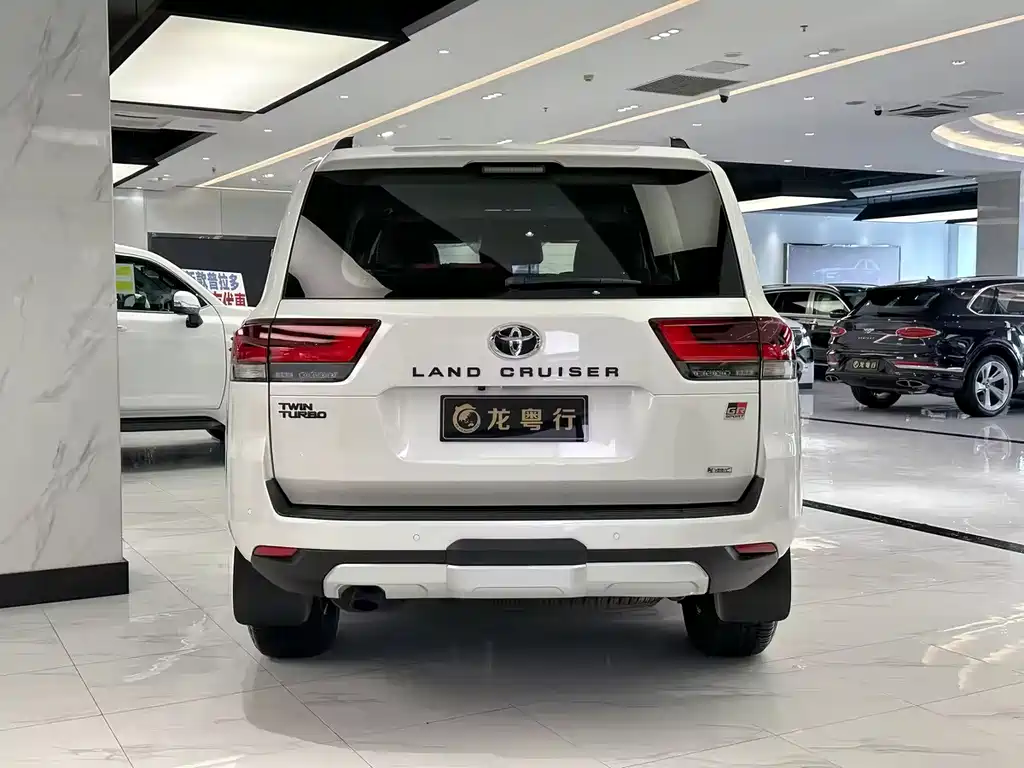 Toyota Land Cruiser 2025 3.5L AT