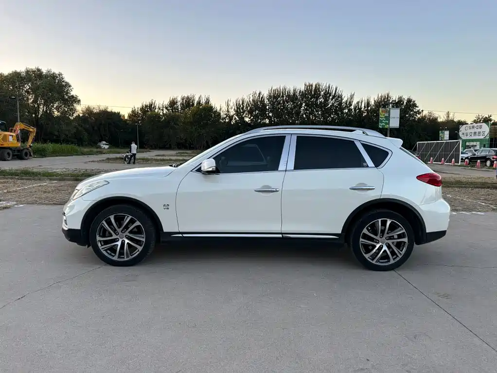 Infiniti QX50 — миниатюра 7