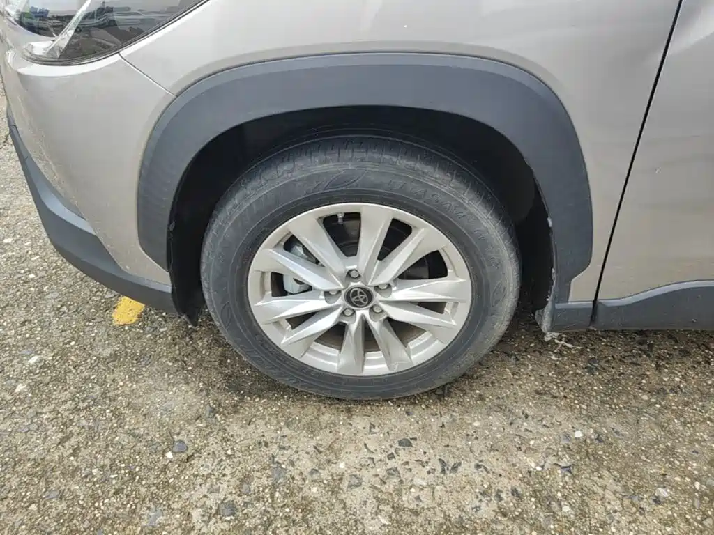 Toyota Corolla Cross — миниатюра 23