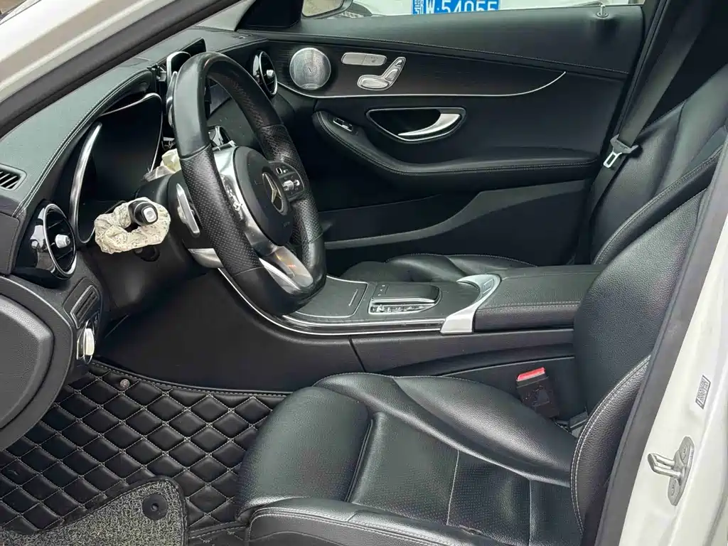 Mercedes-Benz C-Class — миниатюра 11