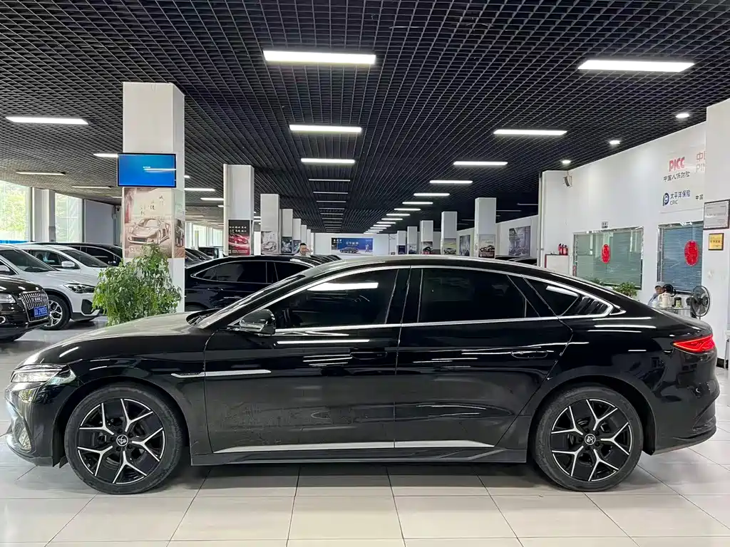 BYD Han — миниатюра 3