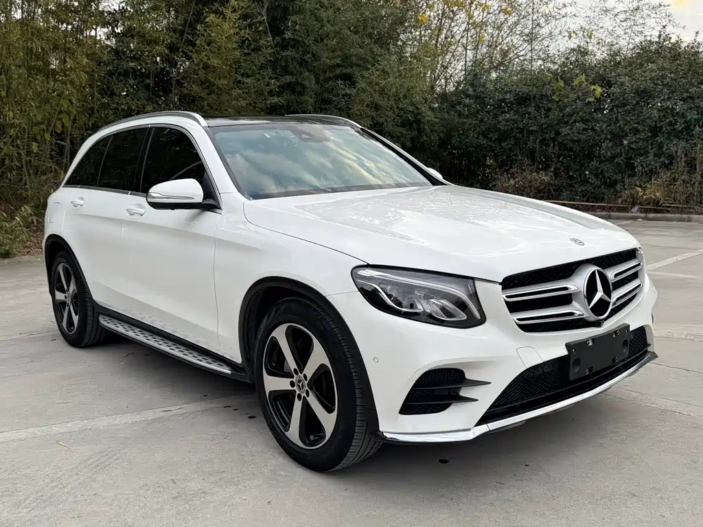 MERCEDES-BENZ GLC