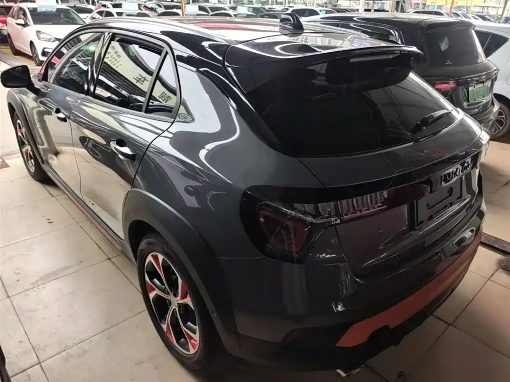 Lynk & Co 02 2018 1.5T DCT Pro V