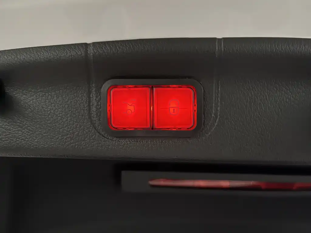 Mercedes-Benz C-Class New Energy — миниатюра 31