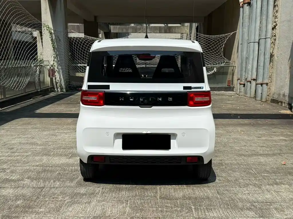Wuling MINIEV — миниатюра 4