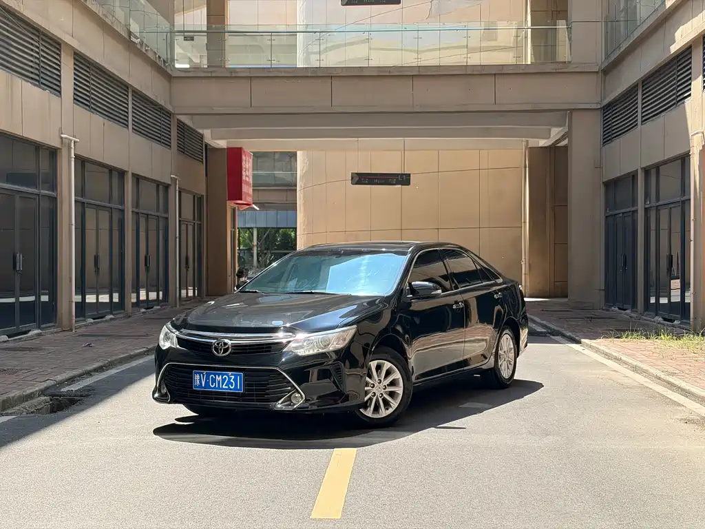 Toyota Camry 2016 2.0G Lead