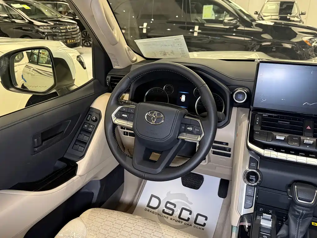 Toyota Land Cruiser LC300 2024 3.5T AT