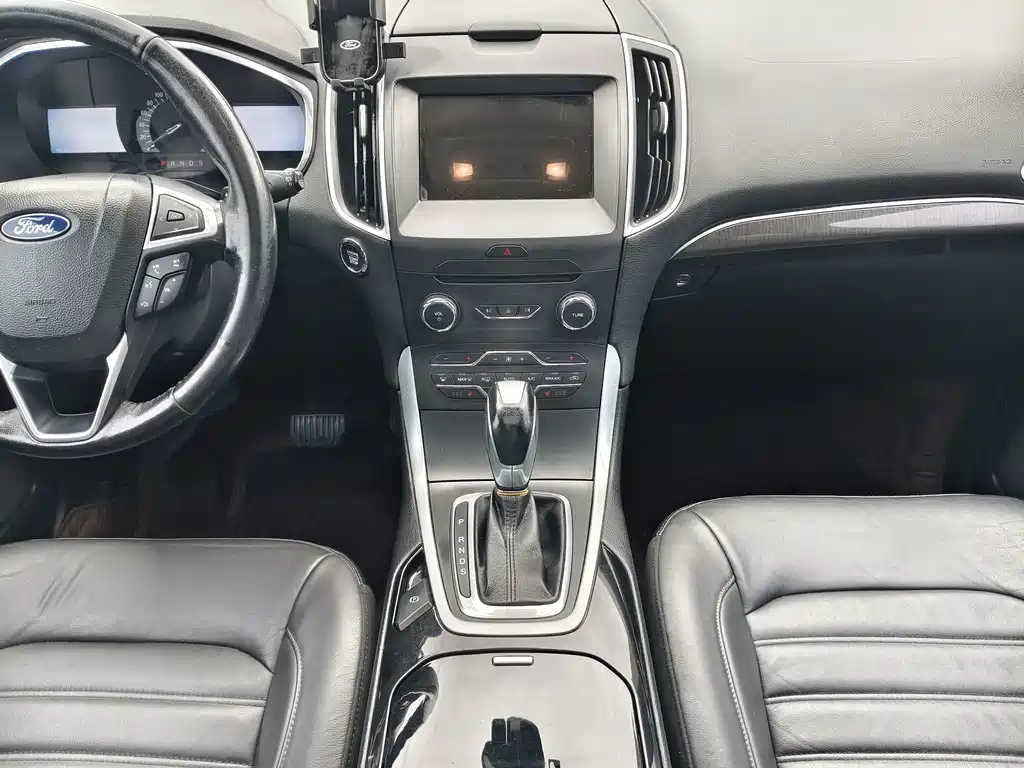 Ford Edge — миниатюра 16