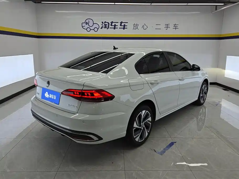 Volkswagen Bora 2026 200TSI DSG PRO