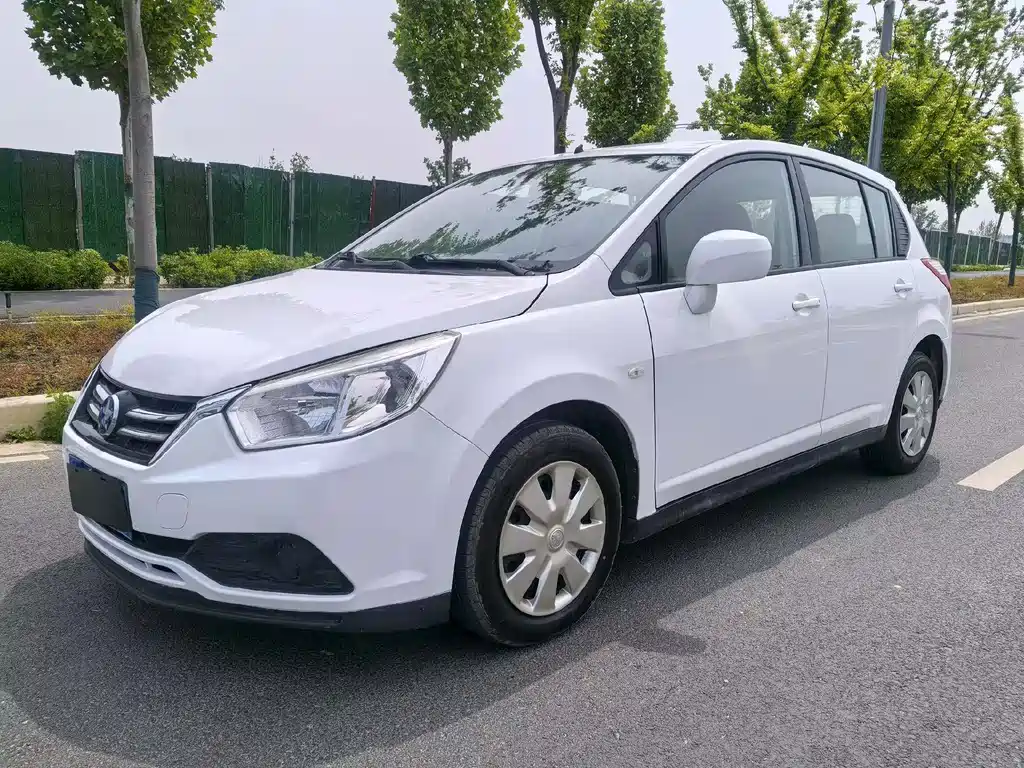 Venucia R50 2017
