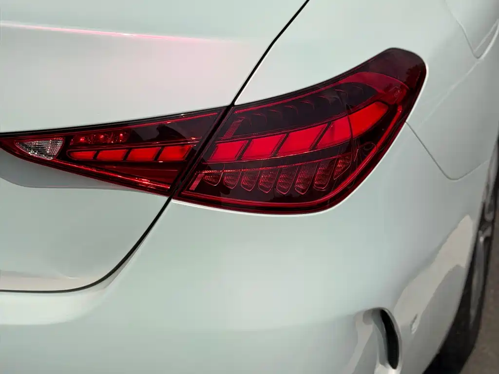 Mercedes-Benz C-Class — миниатюра 26