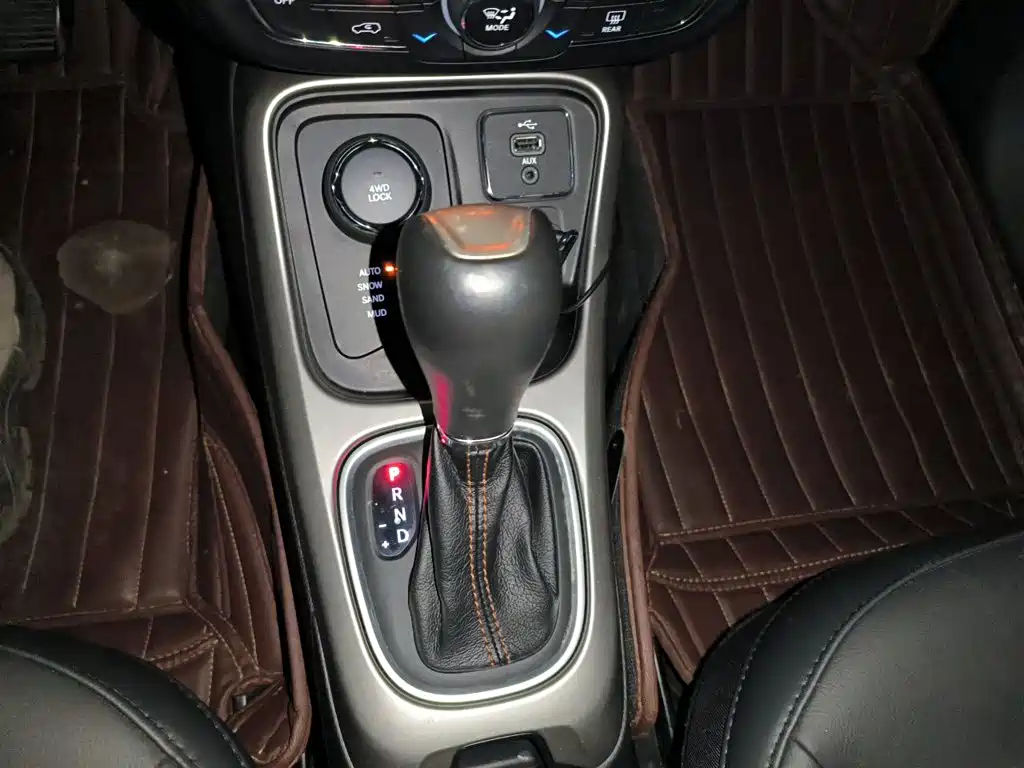 Jeep Compass — миниатюра 10