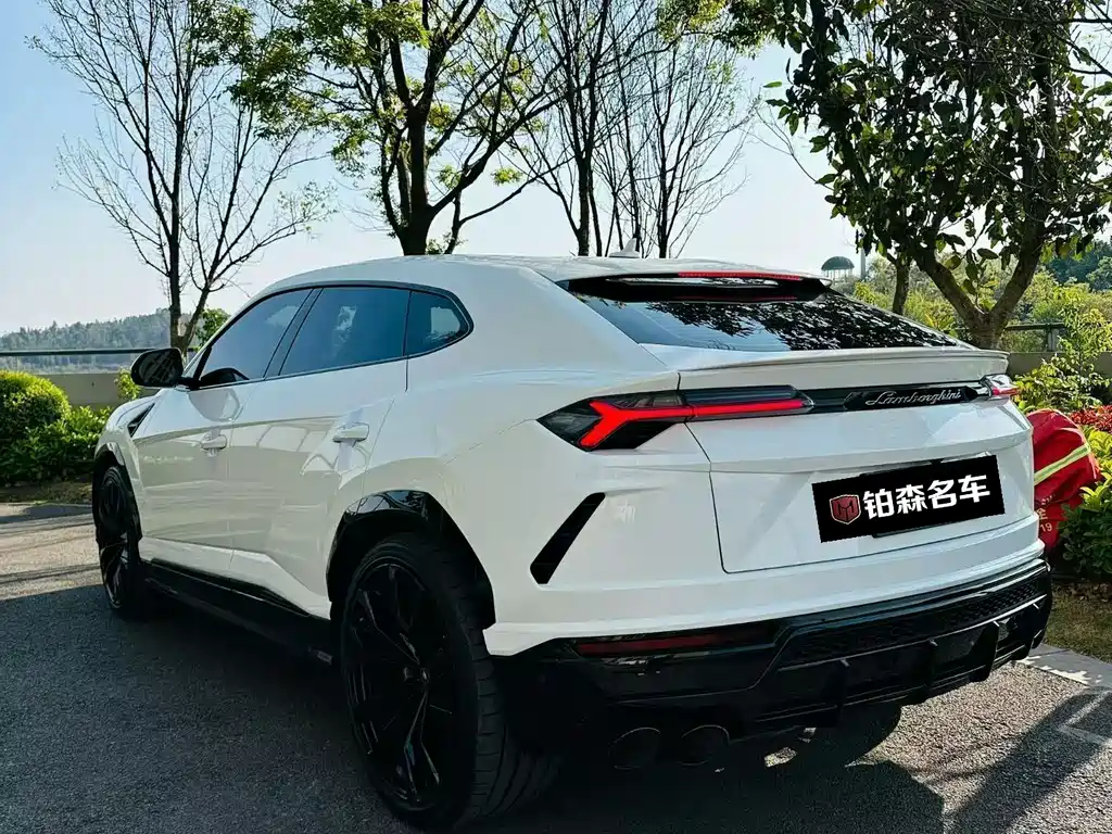 Lamborghini Urus 2021 4.0T V8