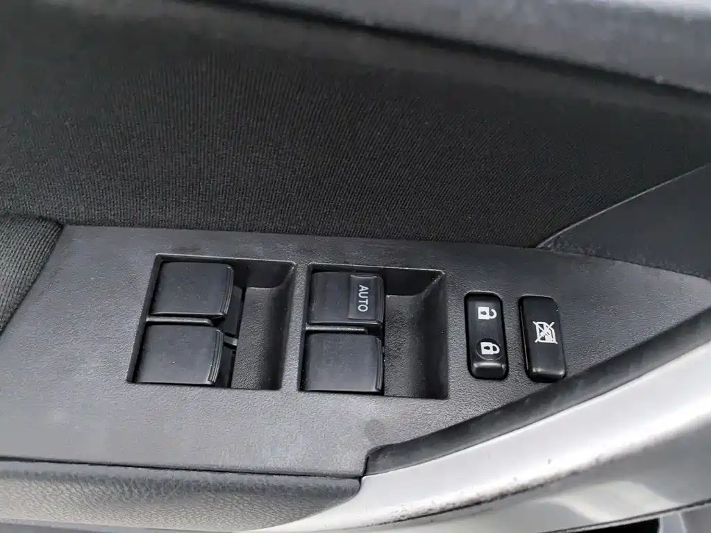 Toyota Corolla — миниатюра 9