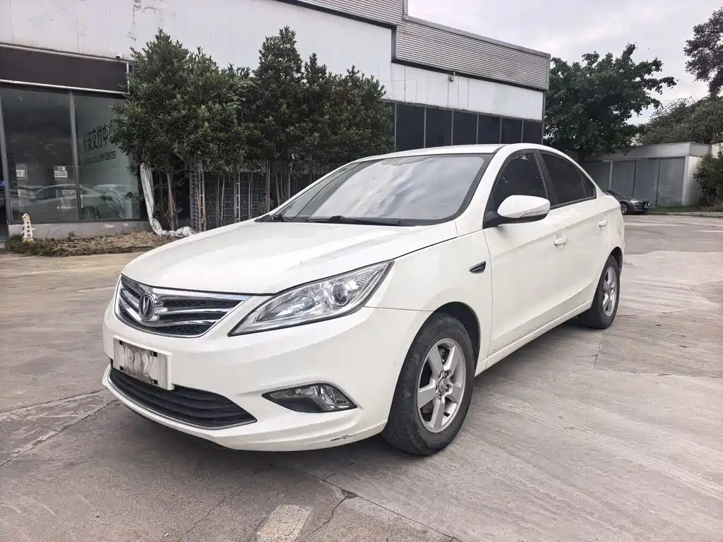 2015 Changan Eado - zdjęcie 1 z 15