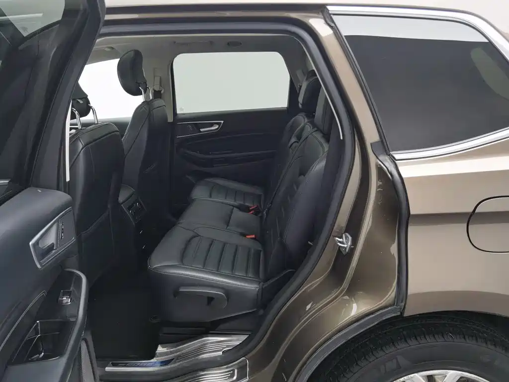 Ford Edge — миниатюра 15