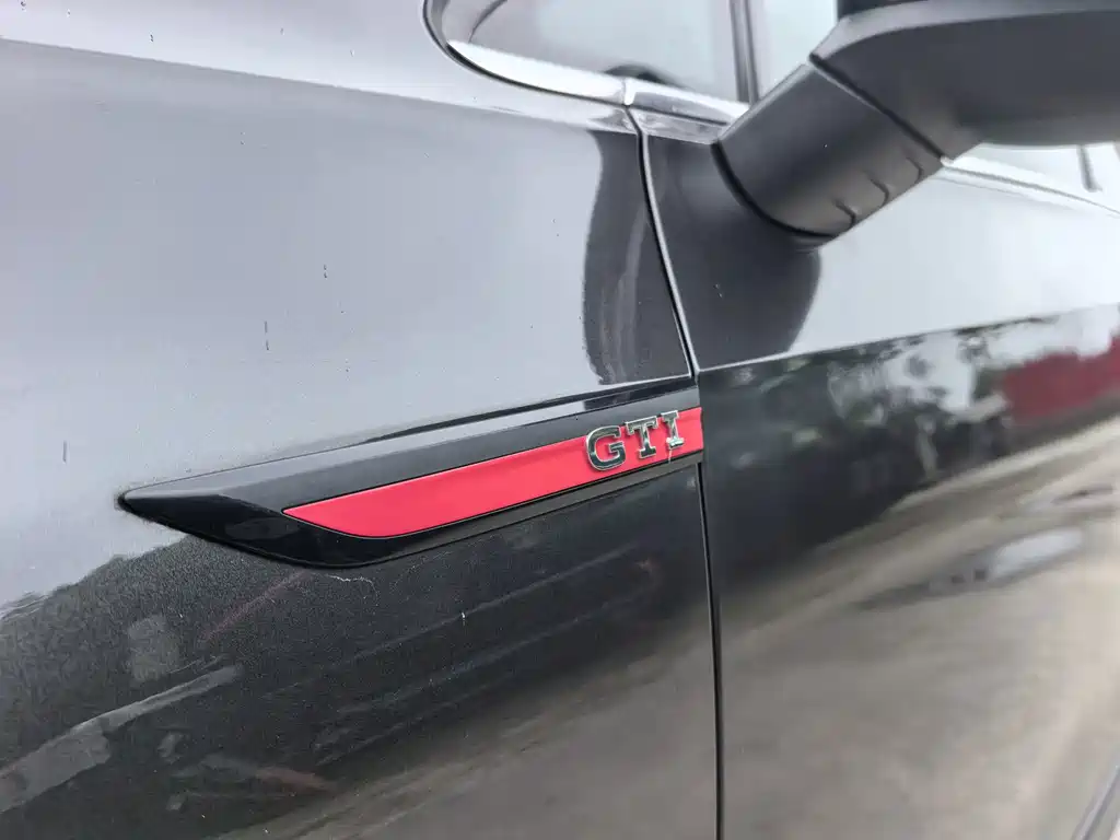 Volkswagen Golf GTI — миниатюра 8
