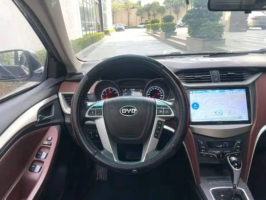 BYD G5