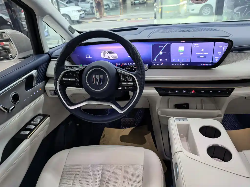 BUICK GL8 NEW ENERGY