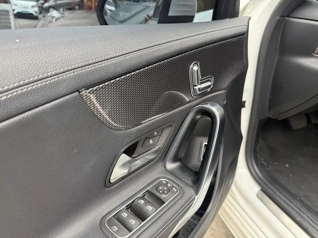 Mercedes-Benz A-Class — миниатюра 5