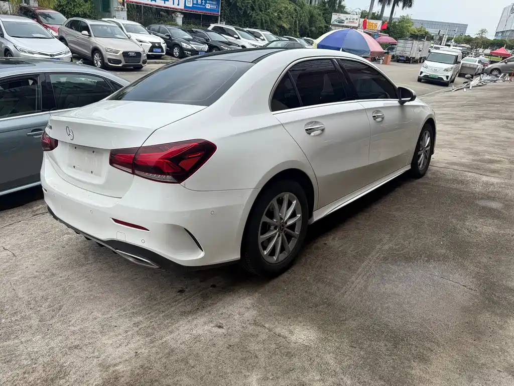 Mercedes-Benz A-Class — миниатюра 9