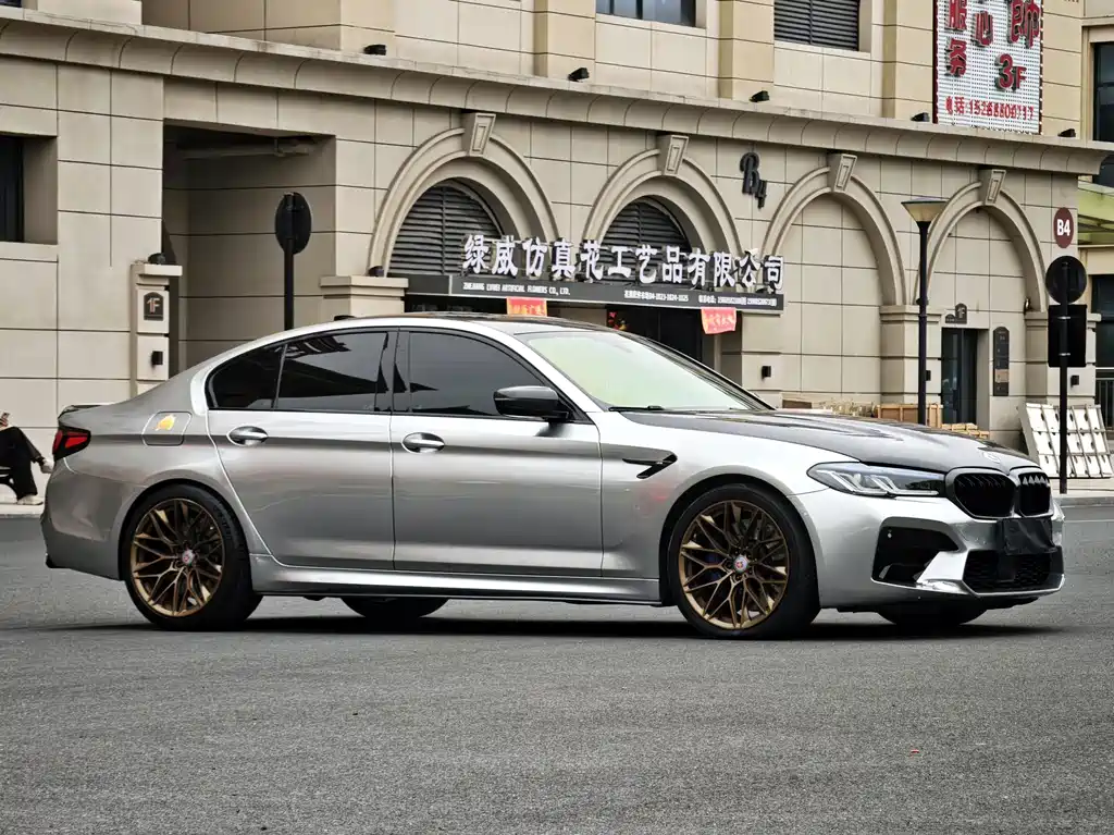 BMW M5 — миниатюра 4