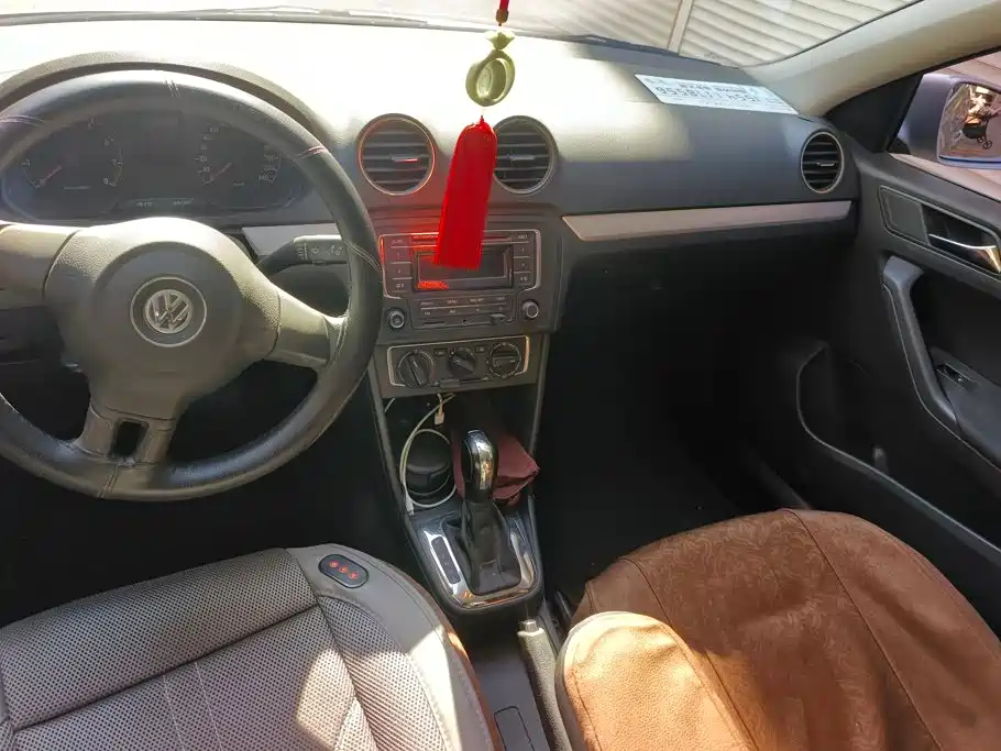 Volkswagen Jetta — миниатюра 12