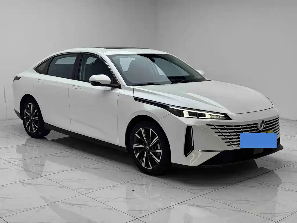 Changan Yida — миниатюра 3