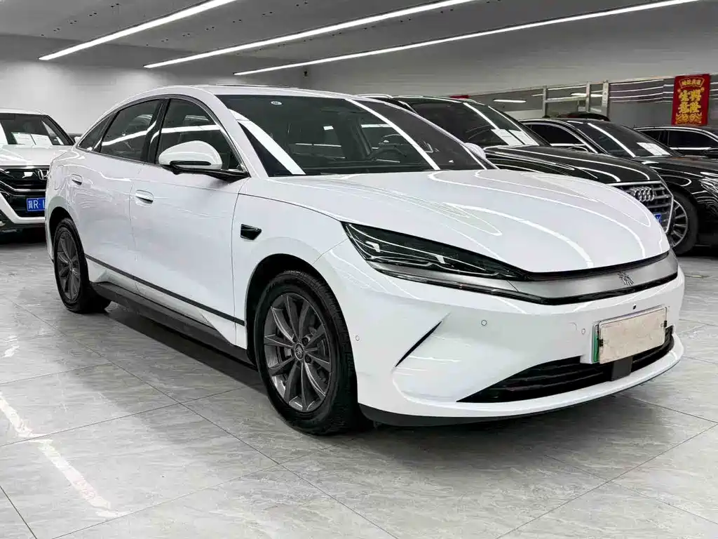 BYD QIN L