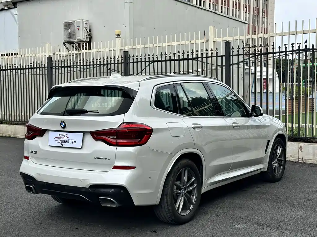 BMW X3 — миниатюра 11