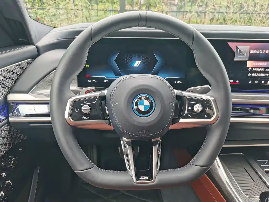 BMW i7 — миниатюра 14