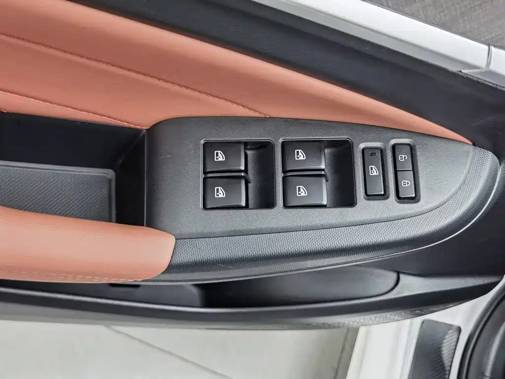 Changan Eado — миниатюра 9