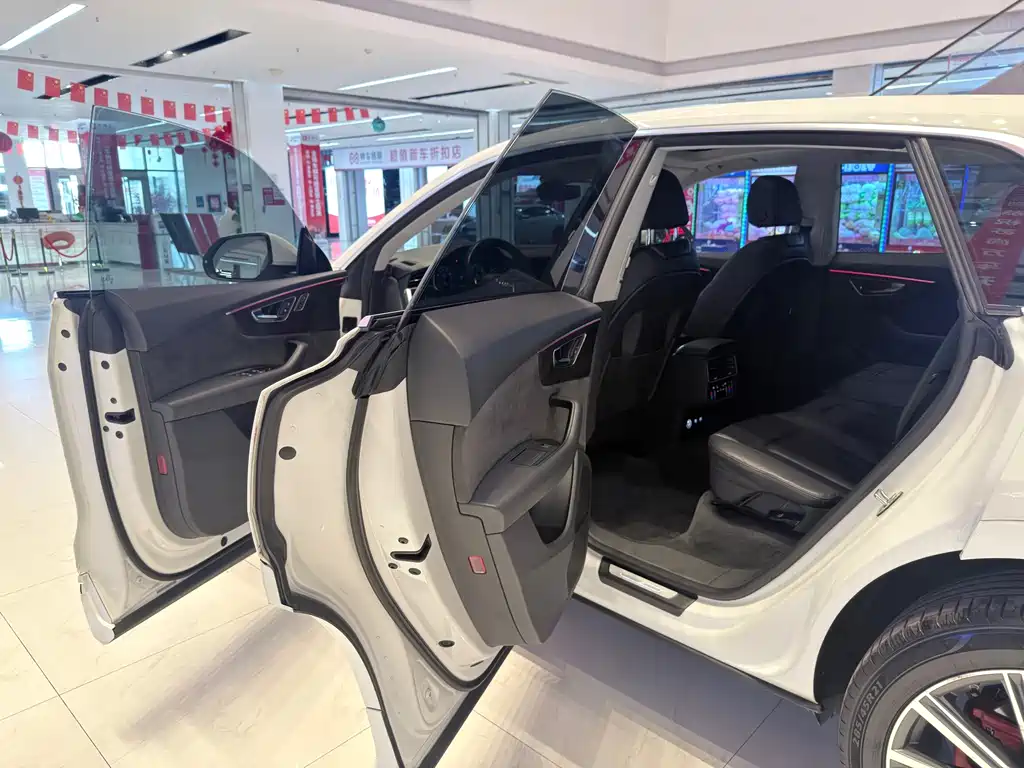 Audi Q8 — миниатюра 7