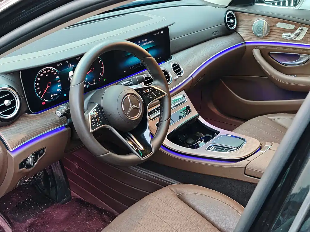 MERCEDES-BENZ E CLASS