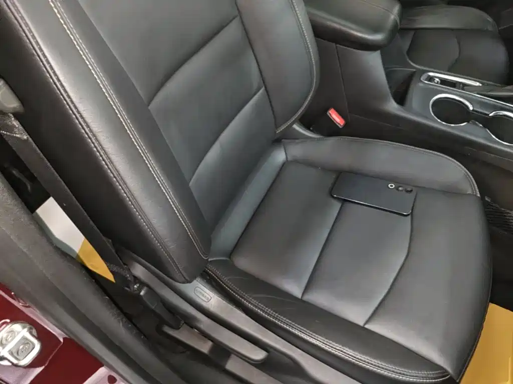 Chevrolet Equinox — миниатюра 25